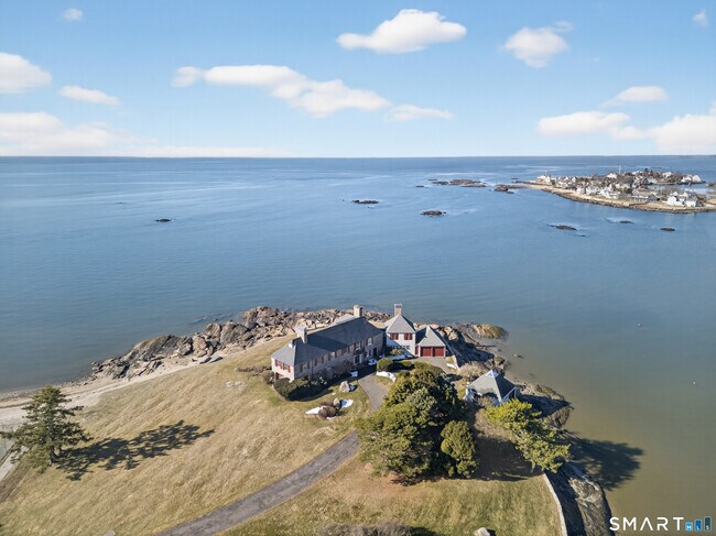 Building Photo - 39 Vineyard Pl