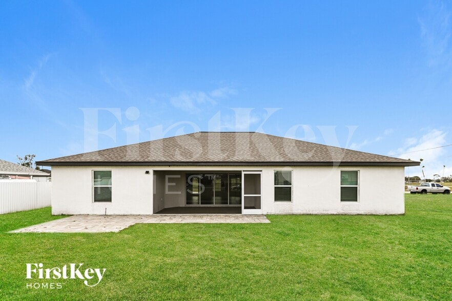 Building Photo - 617 SW 13th Terrace