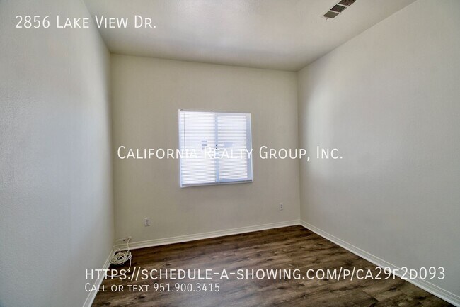 Building Photo - 2856 Lake View Dr