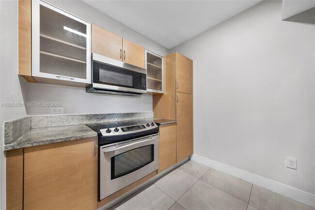 Building Photo - 2775 NE 187th St