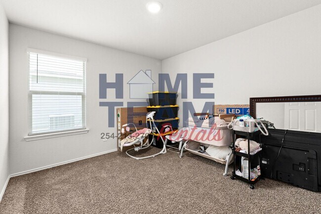 Building Photo - $200 Off First Months Rent