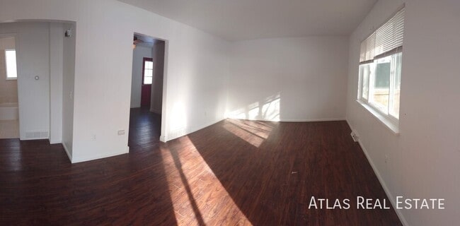 Building Photo - 8898 Circle Dr