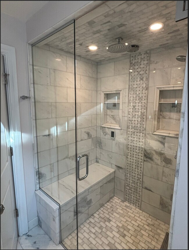 Building Photo - 406 S Lauder Ln