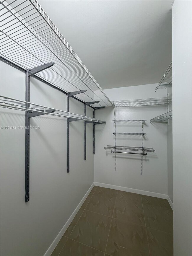 Building Photo - 20730 NE 8th Ct