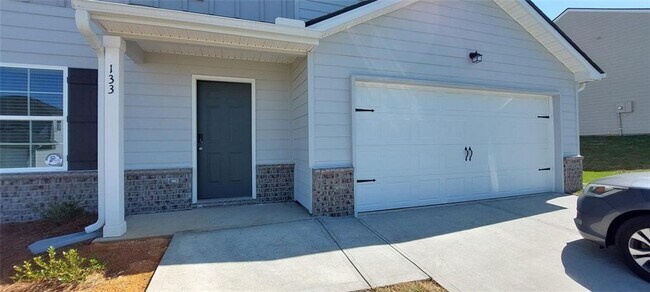Building Photo - 133 Oxford Ln
