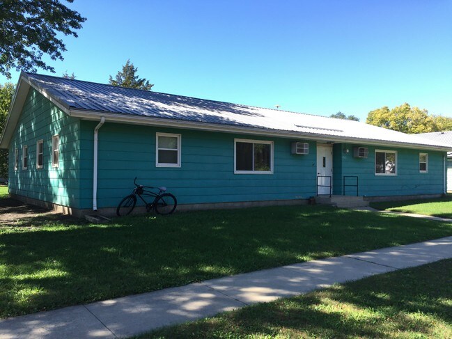 Tibio Manor Apartments - 104 W Clark St