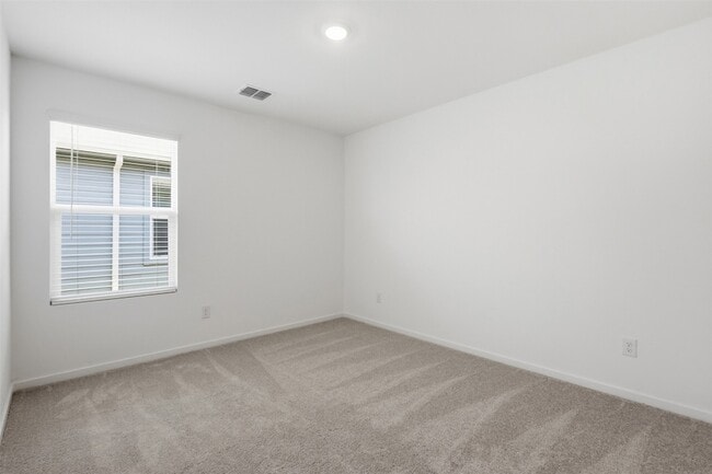 Building Photo - 3040 Campeiro Ave