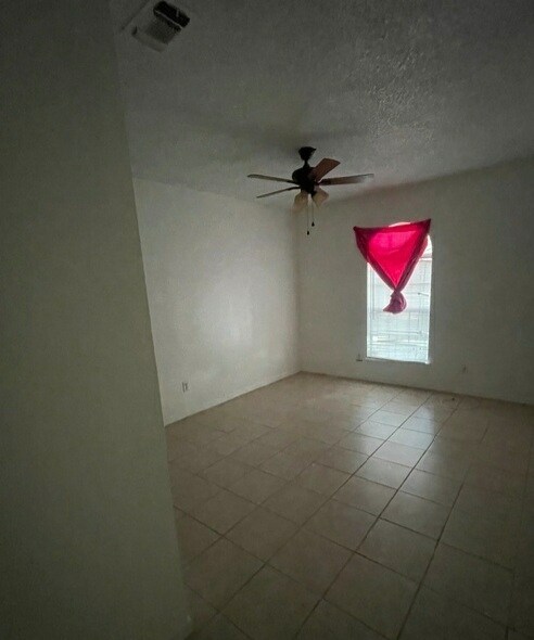 Building Photo - 2714 Tampico Dr