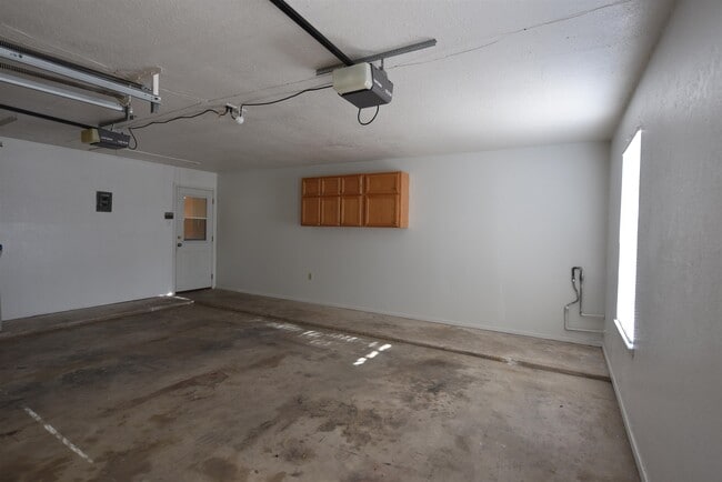 Building Photo - 106 Rawhide Trail