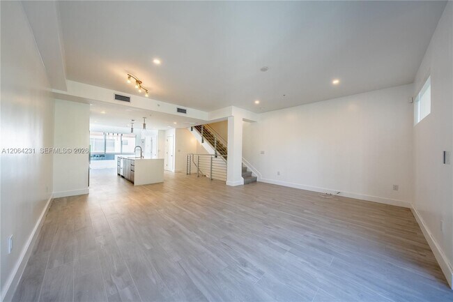 Building Photo - 1153 101st St