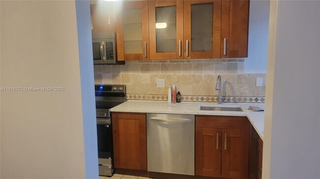 Building Photo - 3841 Environ Blvd