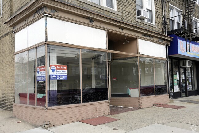 Building Photo - 1091 Avenue C