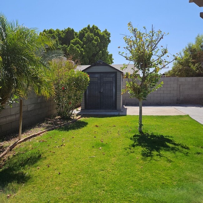 Building Photo - 3 bedroom/2 bath home for Rent