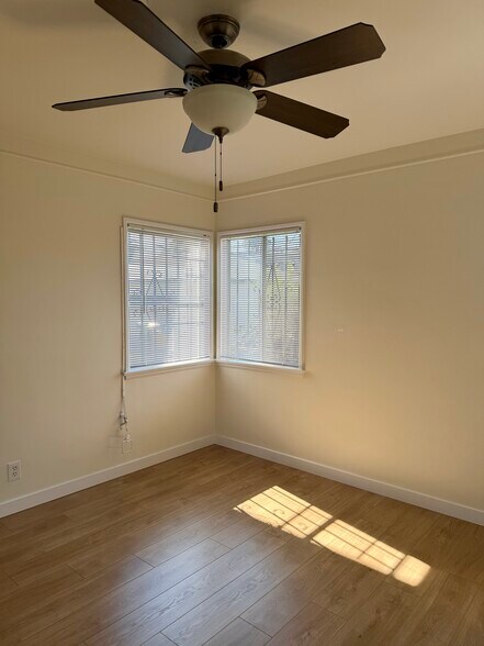 West bedroom - 6133 S Harvard Blvd