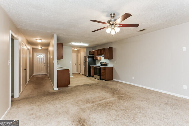 Building Photo - 7960 Creekstone Way
