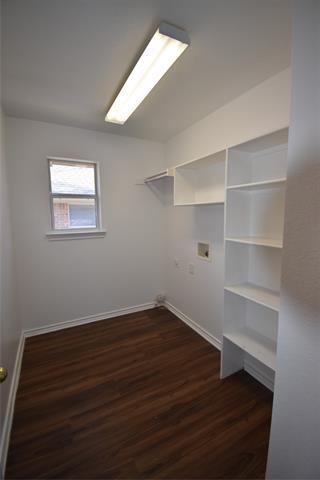 Building Photo - 808 Royal Oak Ln