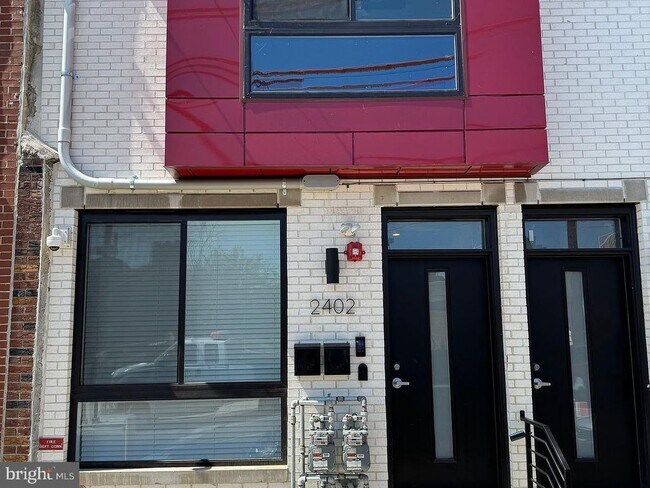 Building Photo - 2402 N 2nd St