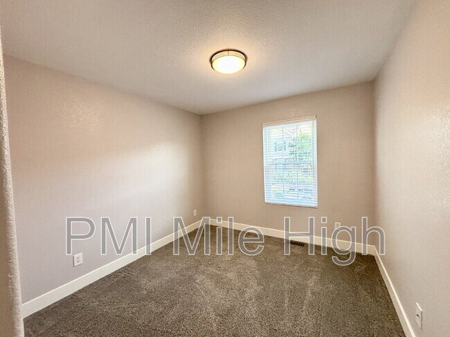 Building Photo - 12743 Leyden St