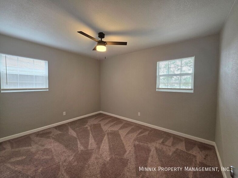 Building Photo - 4603 Mercedes Dr