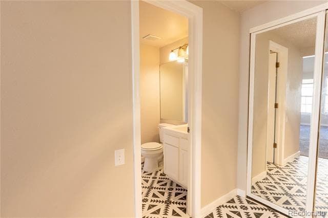 Building Photo - 2092 S Helena St