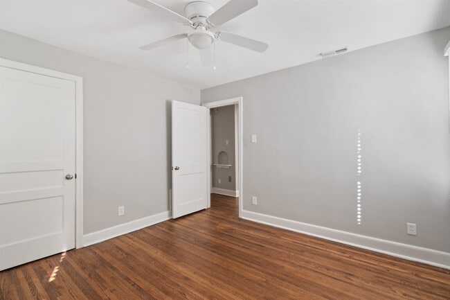 Building Photo - 3753 Friar Tuck Rd