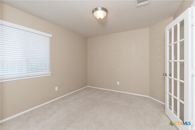 Building Photo - 409 Rowdy Dr