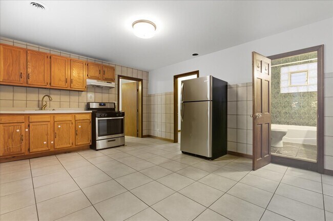 Building Photo - 1727 W 19th St