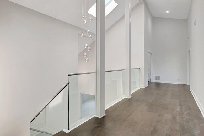 Building Photo - 540 SW 15th St