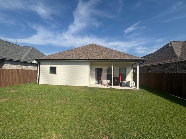 Building Photo - 17096 Avocet Dr