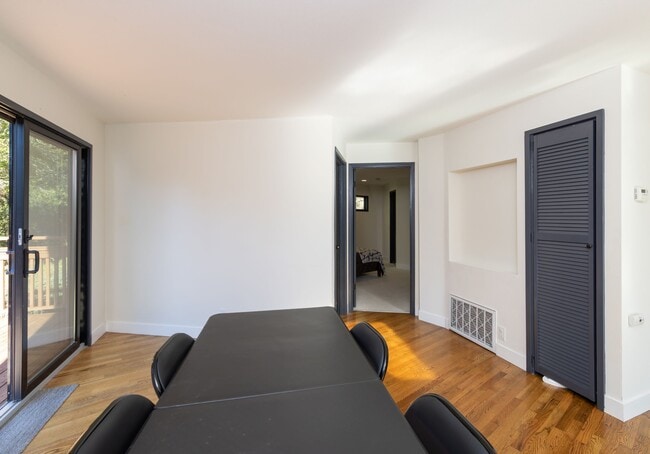 Building Photo - 250 Homestead Trl