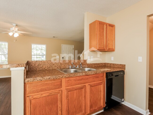 Building Photo - 166 Two Pond Loop