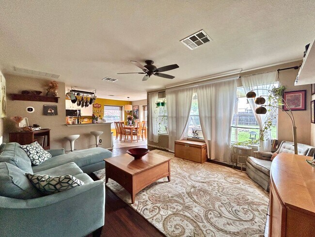 Building Photo - 14801 Falling Stone Ln