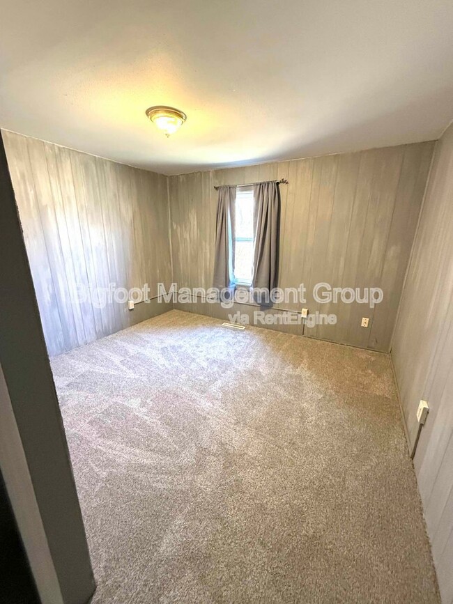 Building Photo - 1227 Wilder Ave