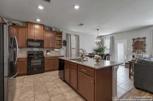 Building Photo - 682 Pond Springs
