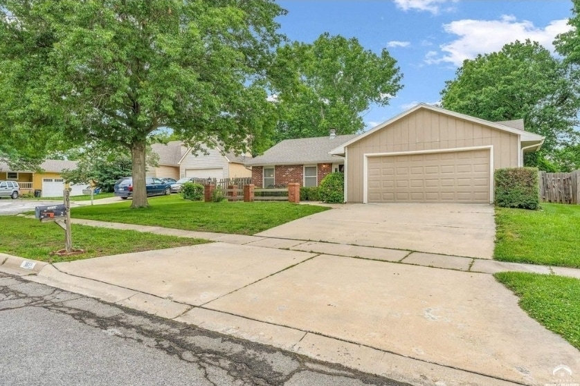 Building Photo - 3612 Parkview Ct