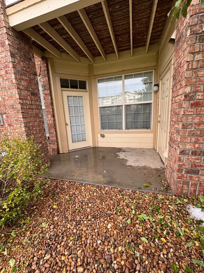 Building Photo - 5726 N Genoa Way