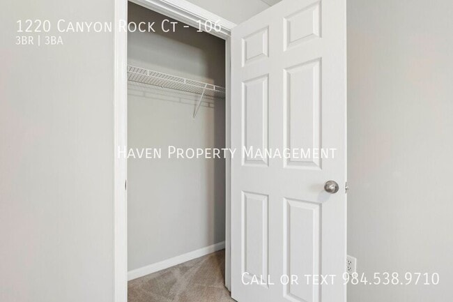 Building Photo - 1220 Canyon Rock Court