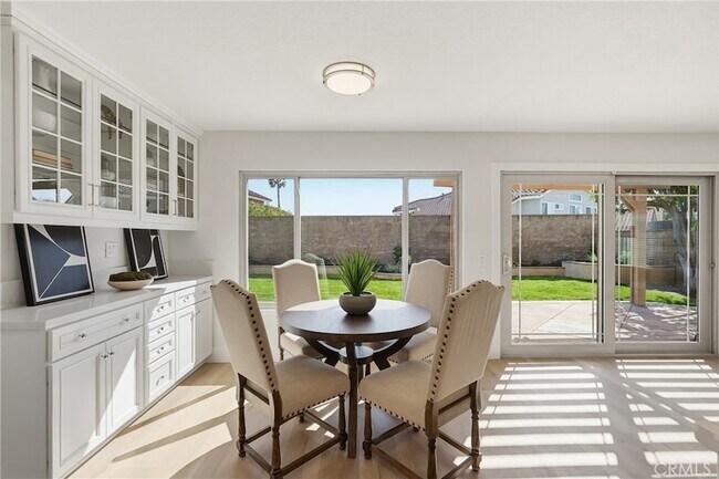 Building Photo - 7 San Vincente