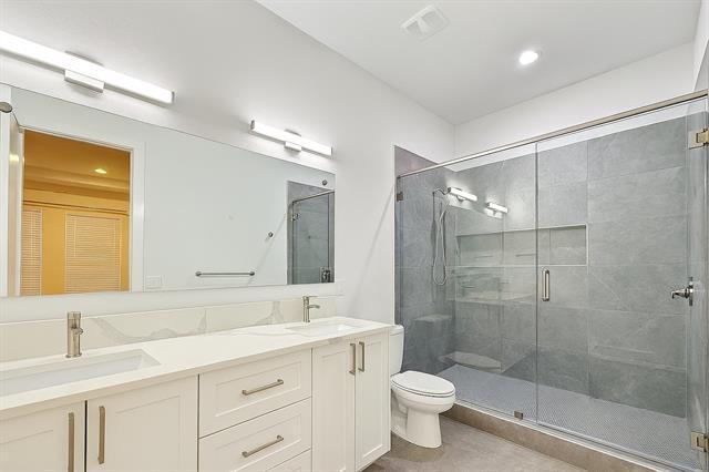 Building Photo - 2310 Newbury Dr