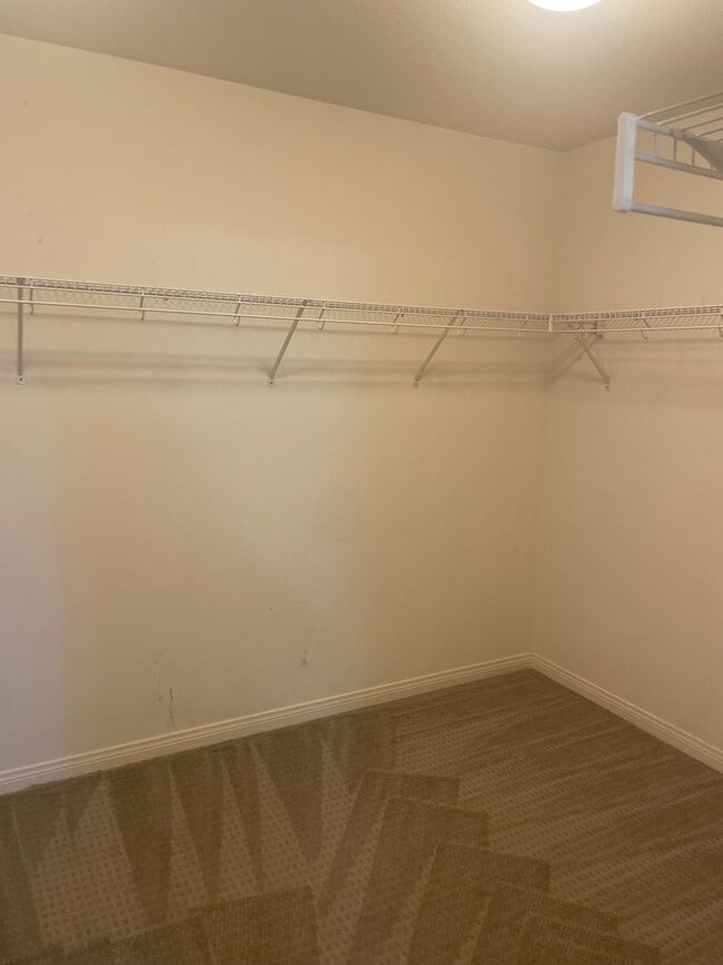 Building Photo - Pool/Spa Home