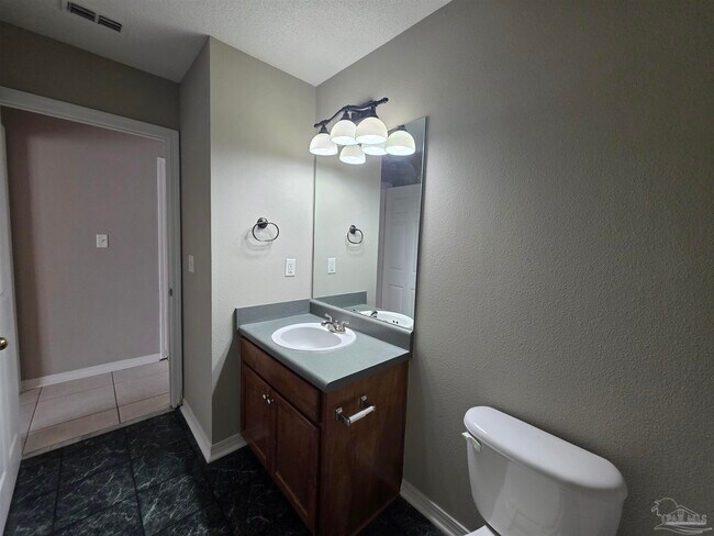 Building Photo - 6913 Hanover Ct