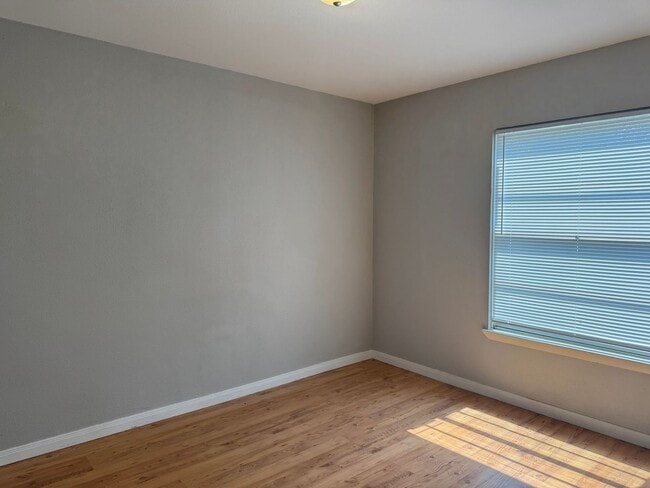 Building Photo - Welcome to 5810 Timberrock!