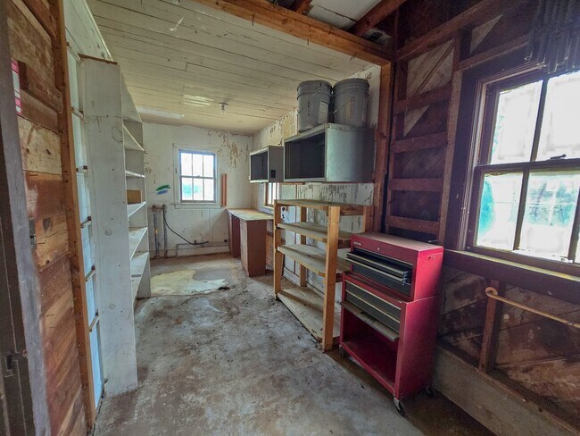 Building Photo - Cute 3 Bedroom Brick home in Shawnee