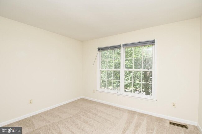 Building Photo - 8614 Oak Chase Cir