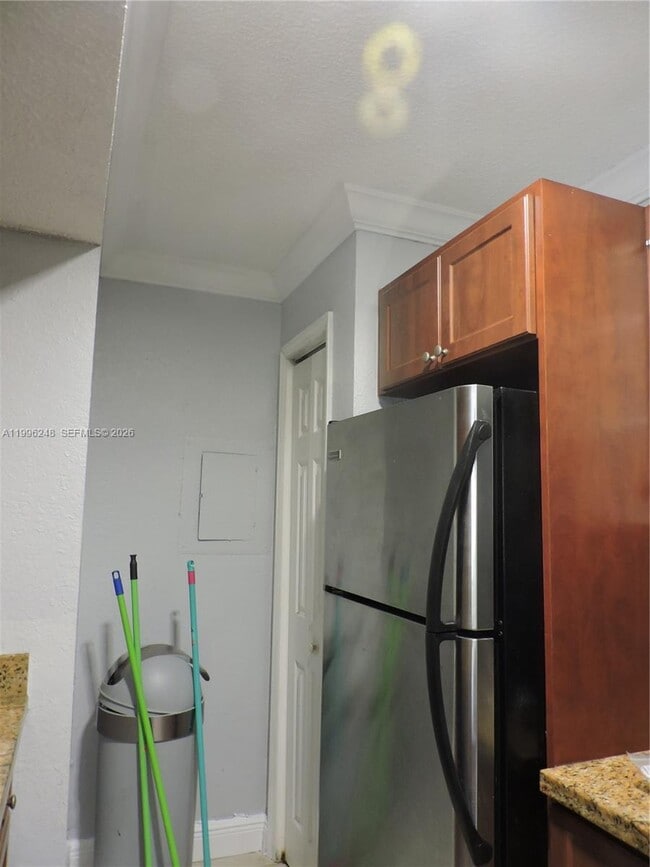 Building Photo - 15610 SW 105th Ln