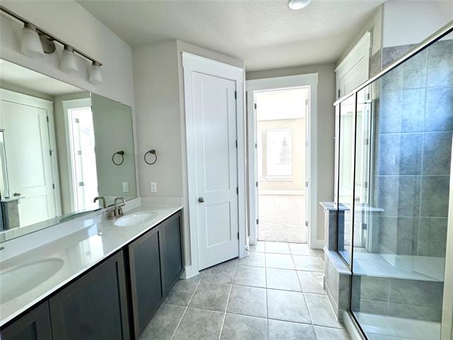 Building Photo - 809 Meadowcrest Dr