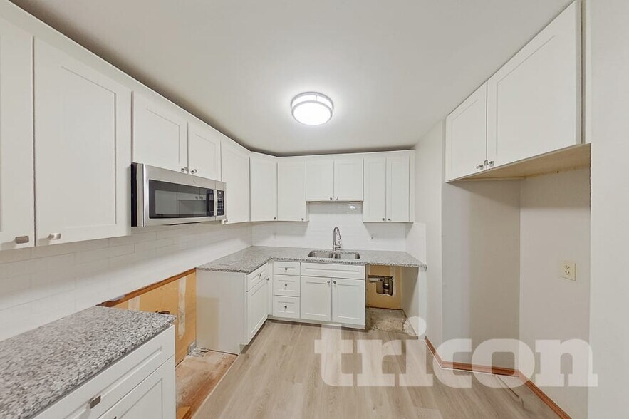 Building Photo - 1546 Grant Dr