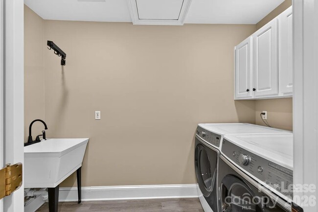 Building Photo - 4811 Old Course Dr