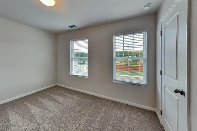 Building Photo - 769 Oakmont Trce