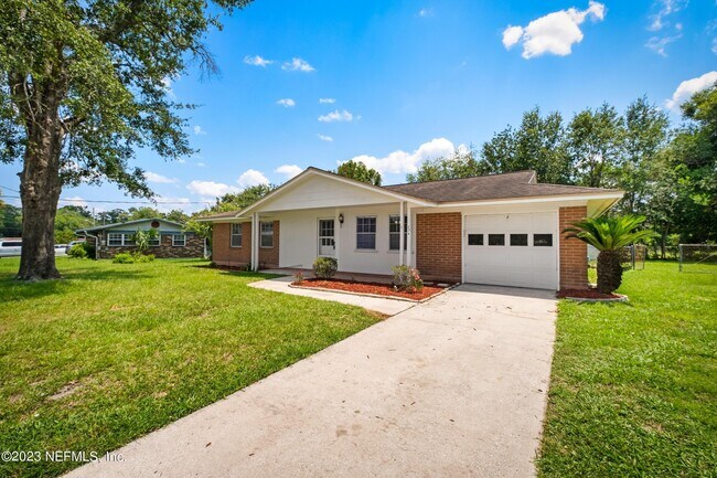 Building Photo - 736 Foxbriar Cove